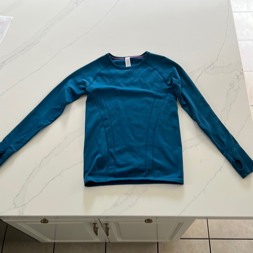 Kids Ivivva long sleeve (with thumb holes)